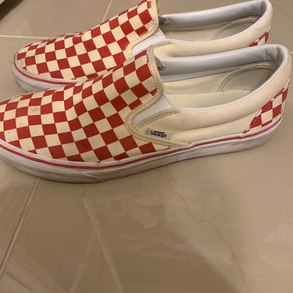 Vans slip on checkered red